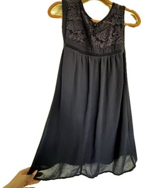 EUC Navy Blue Lace Bodice Sleeveless Dress Size L